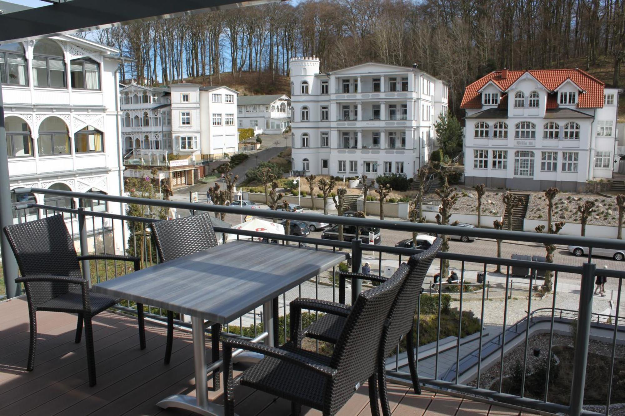 Villa - Riverboat 02-55